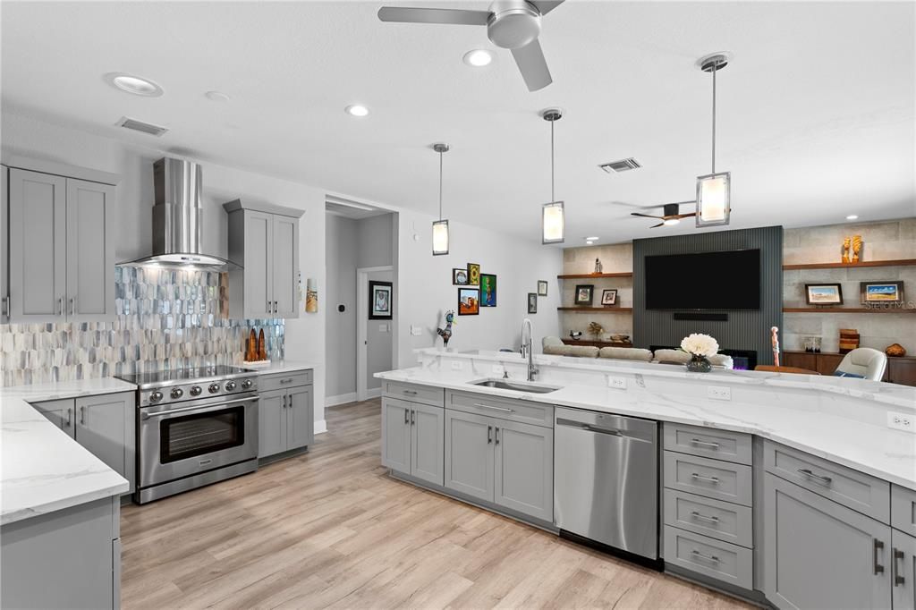 Active With Contract: $1,449,000 (4 beds, 2 baths, 2647 Square Feet)