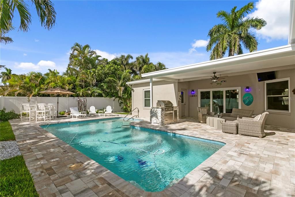 Active With Contract: $1,449,000 (4 beds, 2 baths, 2647 Square Feet)