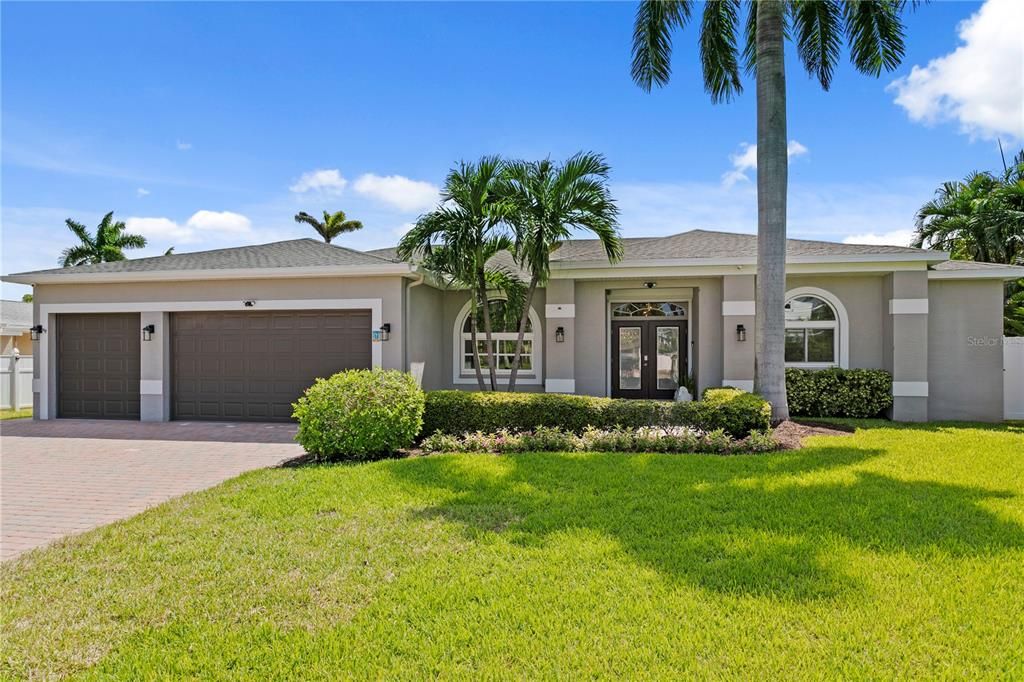 Active With Contract: $1,449,000 (4 beds, 2 baths, 2647 Square Feet)