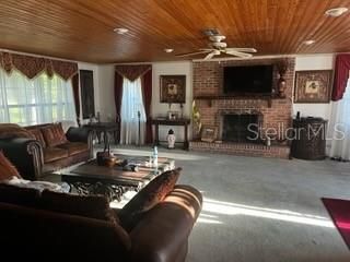 For Sale: $400,000 (3 beds, 3 baths, 2340 Square Feet)