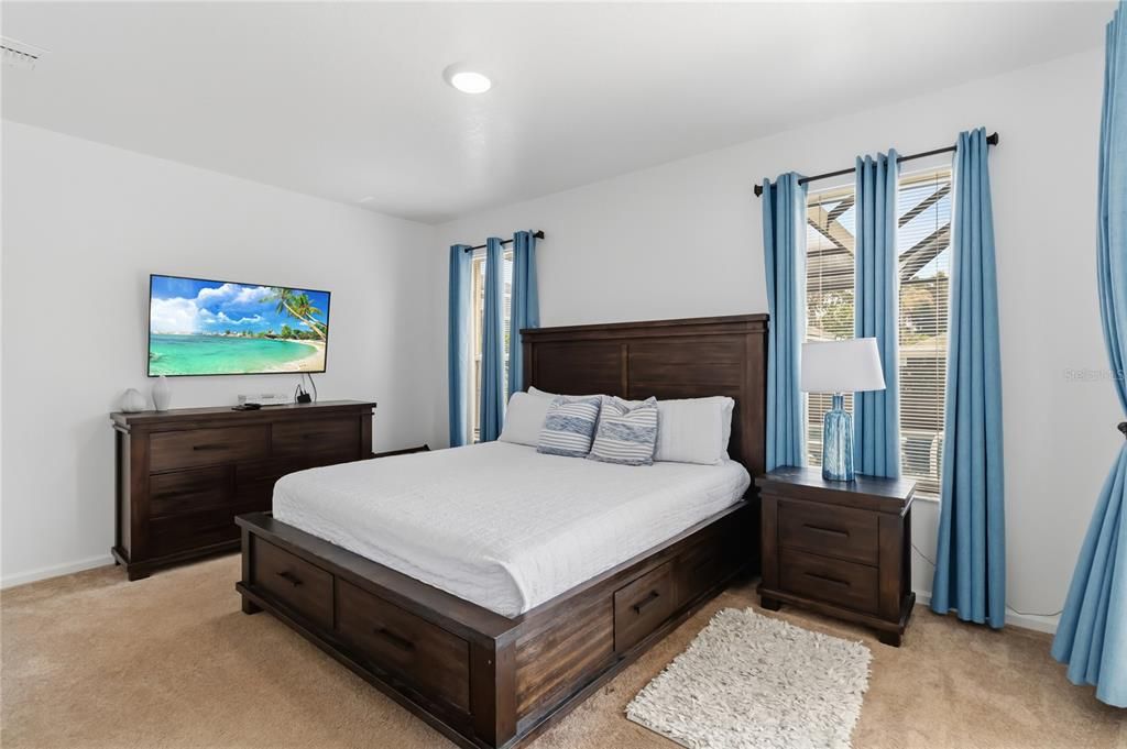 For Sale: $635,000 (6 beds, 3 baths, 2434 Square Feet)