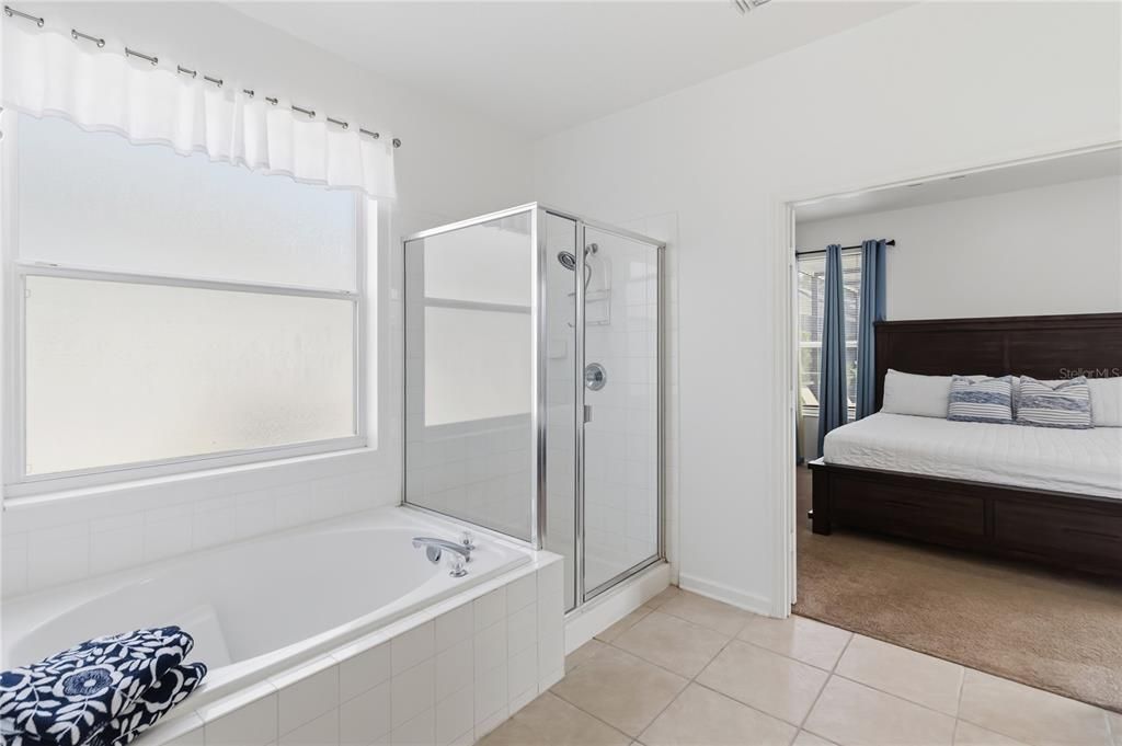 For Sale: $635,000 (6 beds, 3 baths, 2434 Square Feet)
