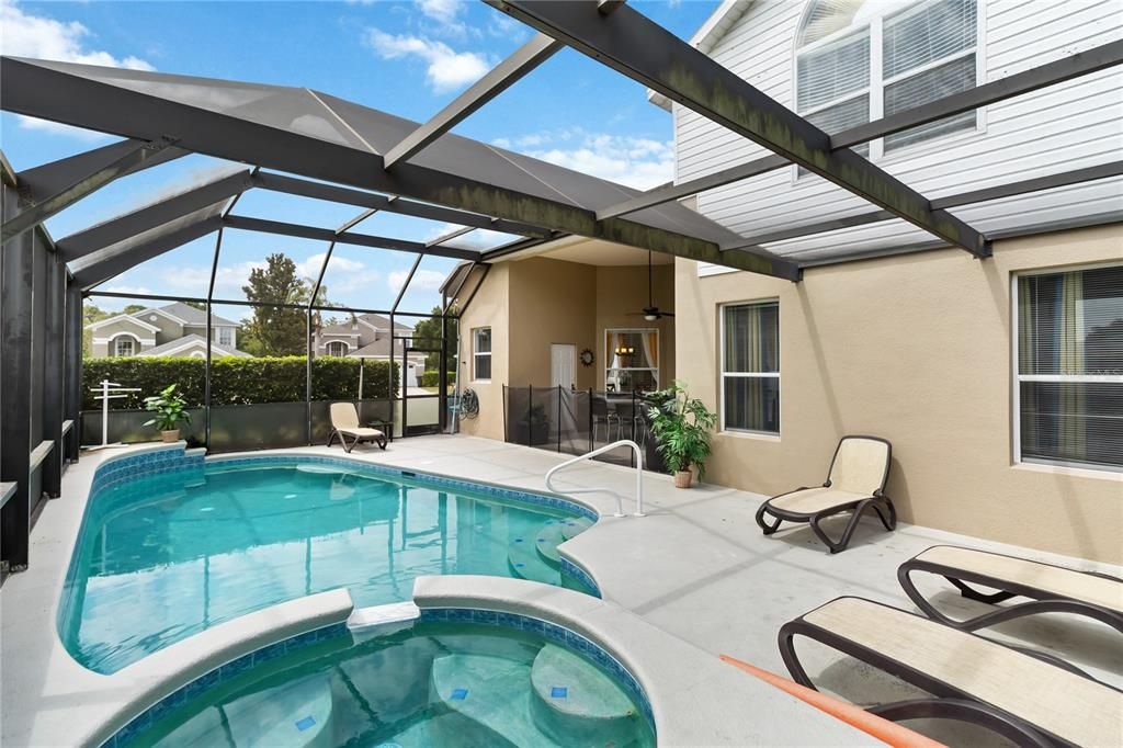 For Sale: $635,000 (6 beds, 3 baths, 2434 Square Feet)