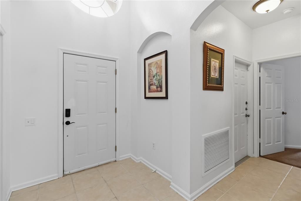 For Sale: $635,000 (6 beds, 3 baths, 2434 Square Feet)