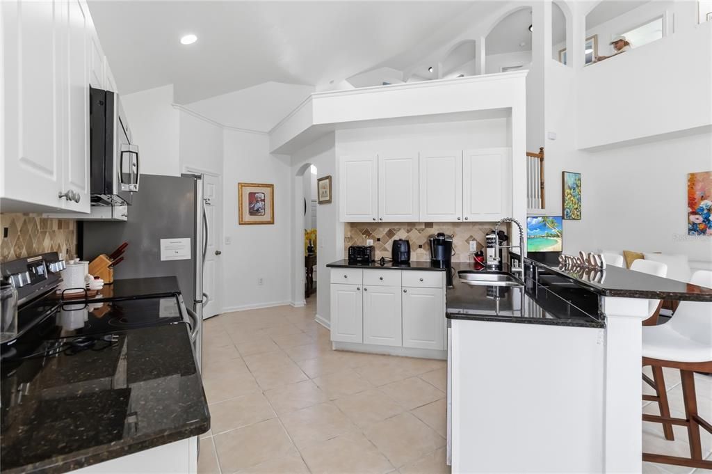 For Sale: $635,000 (6 beds, 3 baths, 2434 Square Feet)