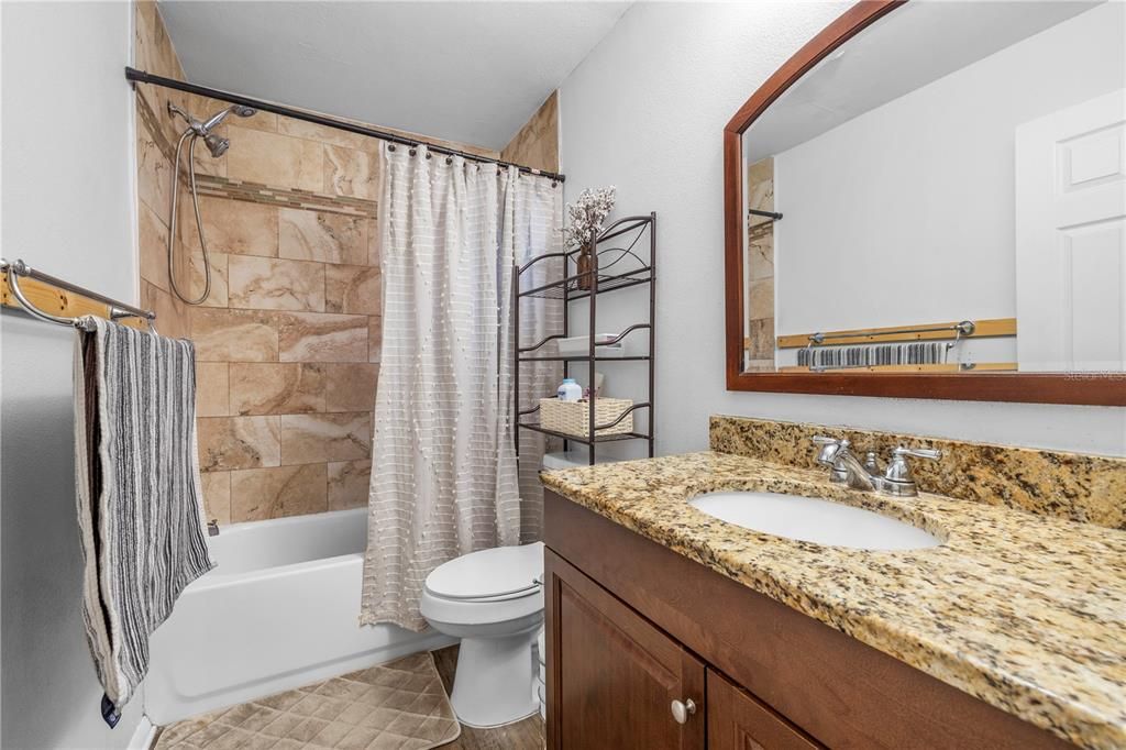 En Venta: $335,000 (4 camas, 2 baños, 1591 Pies cuadrados)