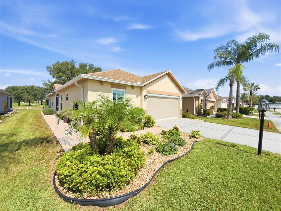 For Sale: $255,000 (3 beds, 2 baths, 1300 Square Feet)