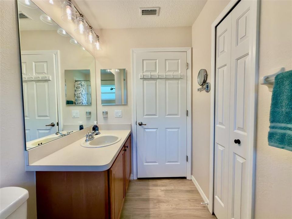 For Sale: $255,000 (3 beds, 2 baths, 1300 Square Feet)