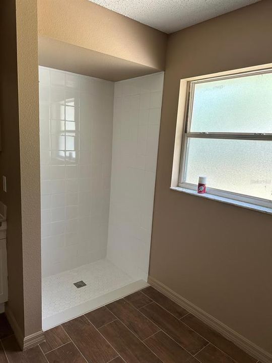 For Rent: $2,100 (3 beds, 2 baths, 2028 Square Feet)