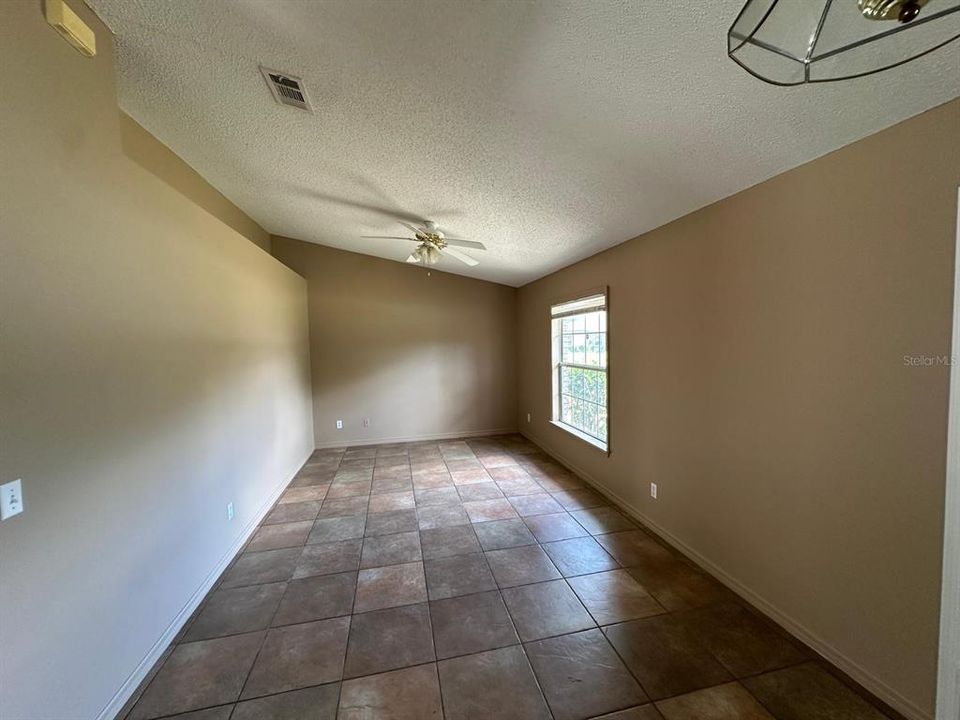 For Rent: $2,100 (3 beds, 2 baths, 2028 Square Feet)