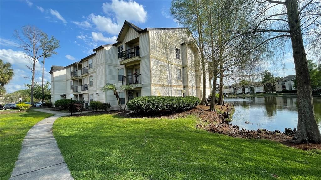 For Sale: $120,000 (1 beds, 1 baths, 660 Square Feet)