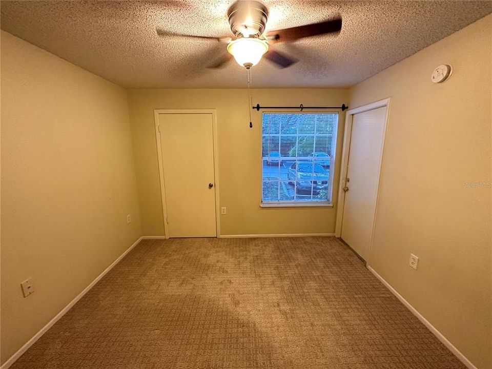 For Sale: $120,000 (1 beds, 1 baths, 660 Square Feet)