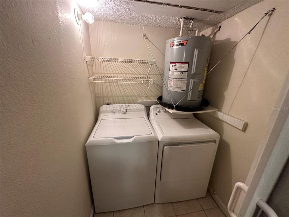 For Sale: $120,000 (1 beds, 1 baths, 660 Square Feet)