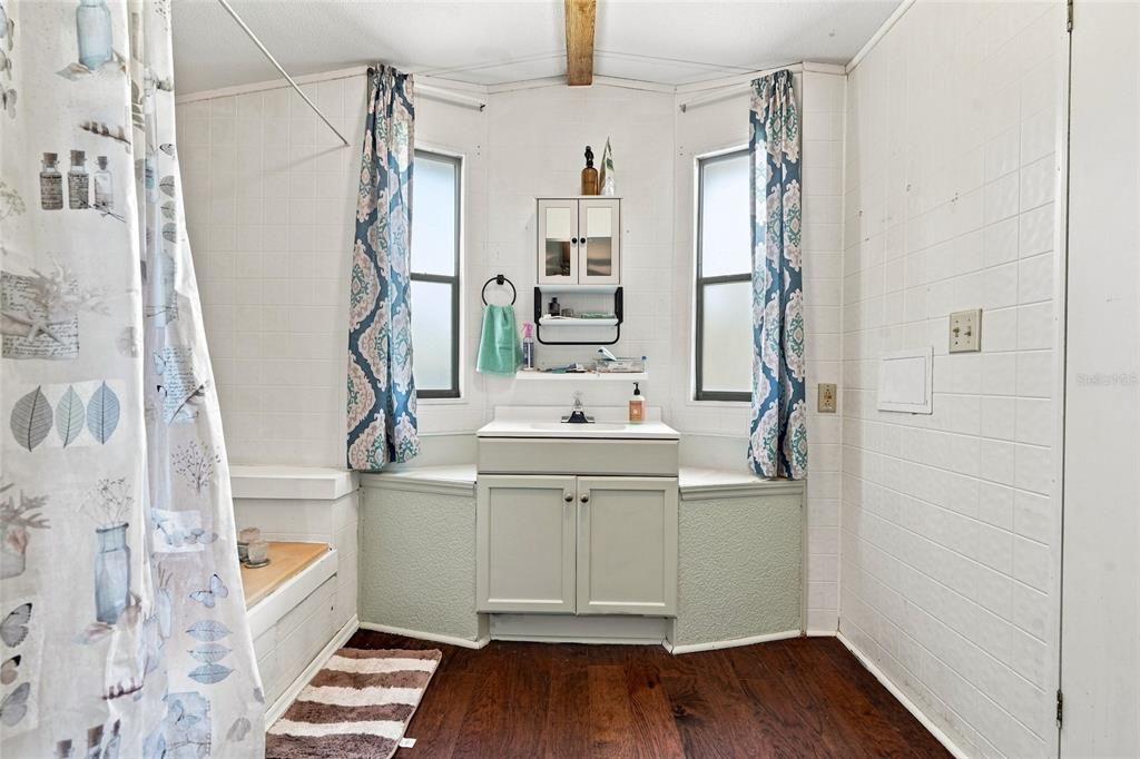 For Sale: $144,900 (3 beds, 3 baths, 1344 Square Feet)