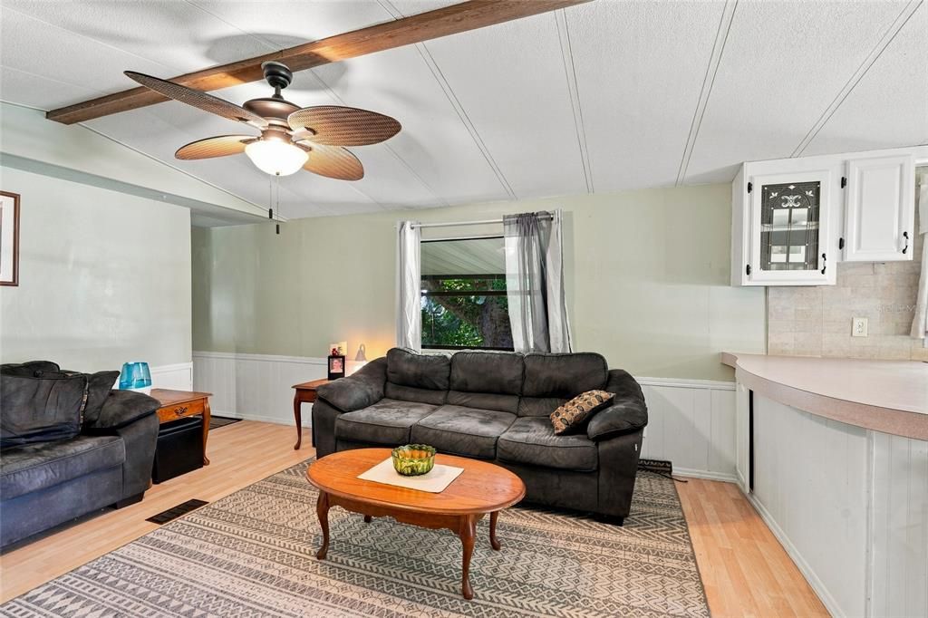 For Sale: $144,900 (3 beds, 3 baths, 1344 Square Feet)