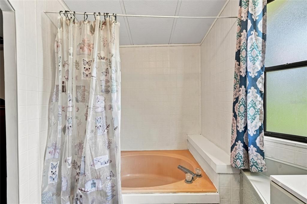 For Sale: $144,900 (3 beds, 3 baths, 1344 Square Feet)