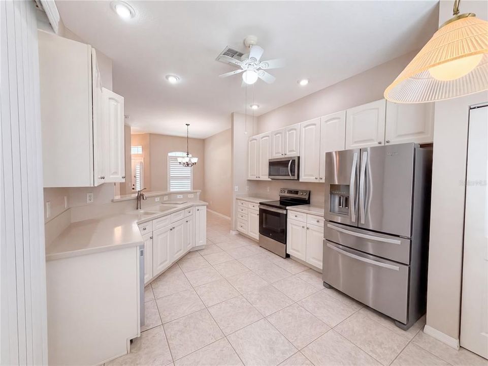 For Sale: $355,000 (2 beds, 2 baths, 1630 Square Feet)