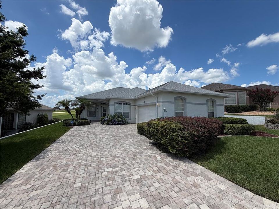 For Sale: $355,000 (2 beds, 2 baths, 1630 Square Feet)