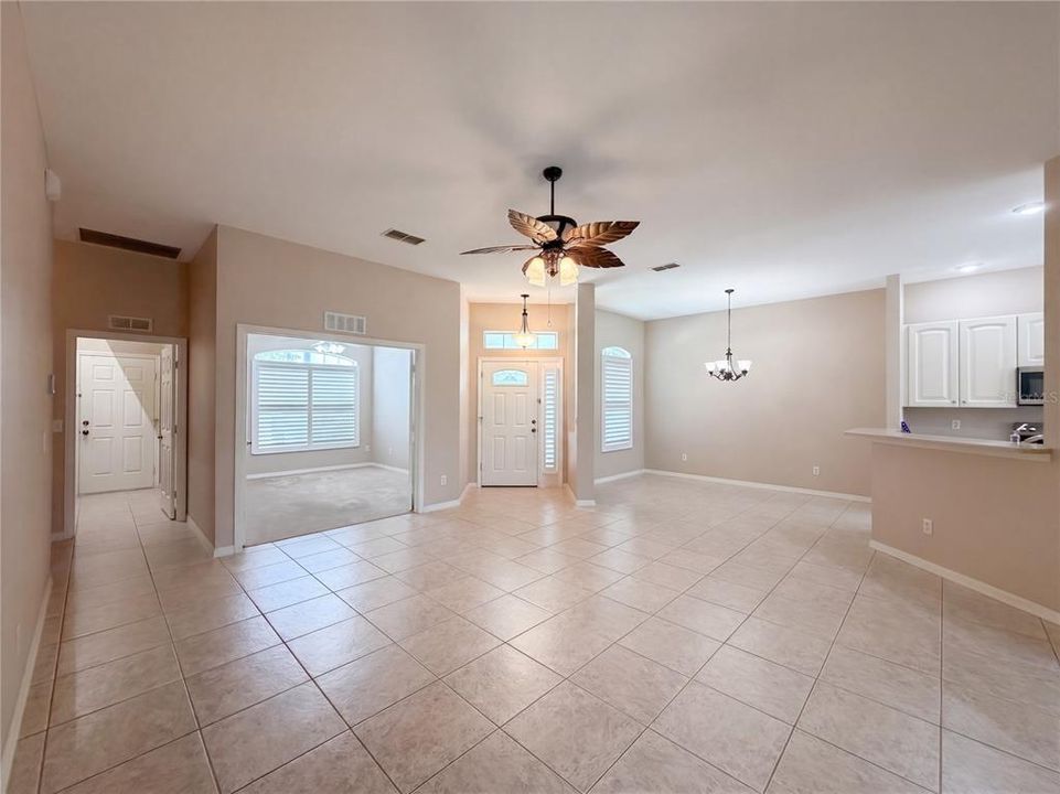For Sale: $355,000 (2 beds, 2 baths, 1630 Square Feet)