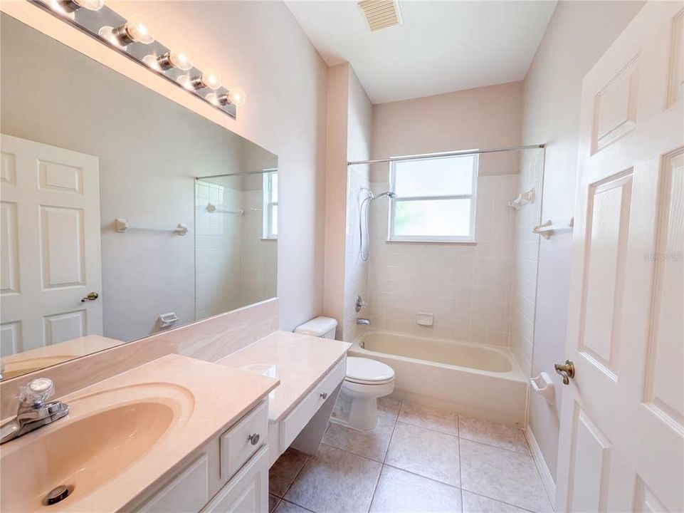 For Sale: $355,000 (2 beds, 2 baths, 1630 Square Feet)