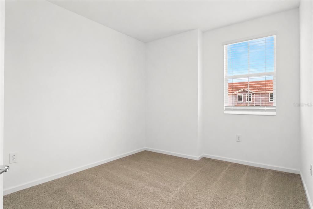 For Sale: $330,000 (3 beds, 2 baths, 1797 Square Feet)