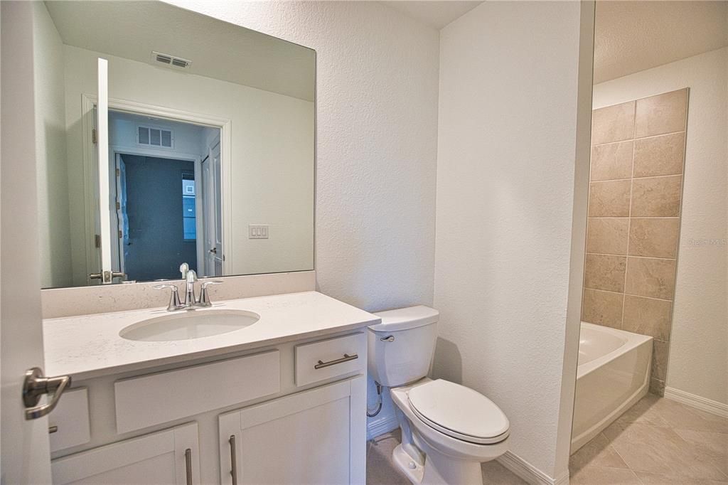 For Rent: $1,800 (2 beds, 2 baths, 1124 Square Feet)