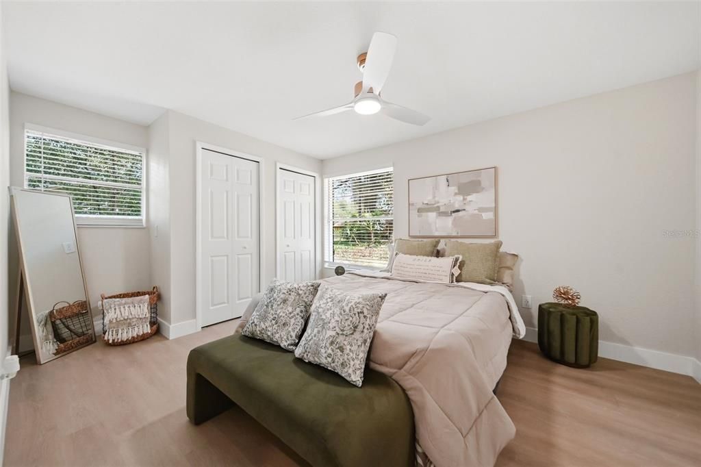 For Sale: $289,900 (3 beds, 2 baths, 1275 Square Feet)