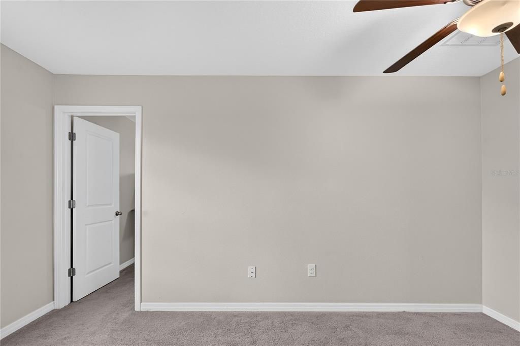 For Sale: $325,000 (4 beds, 2 baths, 1914 Square Feet)