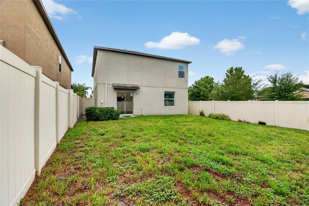 For Sale: $325,000 (4 beds, 2 baths, 1914 Square Feet)