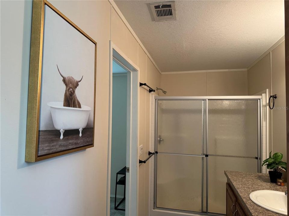 En Venta: $255,000 (3 camas, 2 baños, 1088 Pies cuadrados)