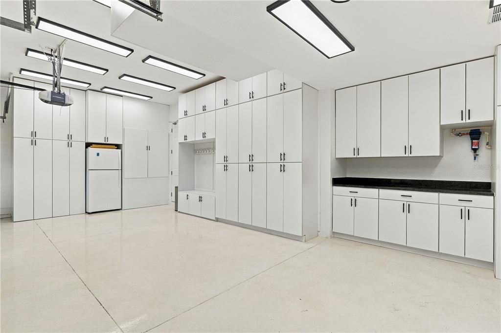 На продажу: $985,000 (6 спален, 3 ванн, 3622 Квадратных фут)