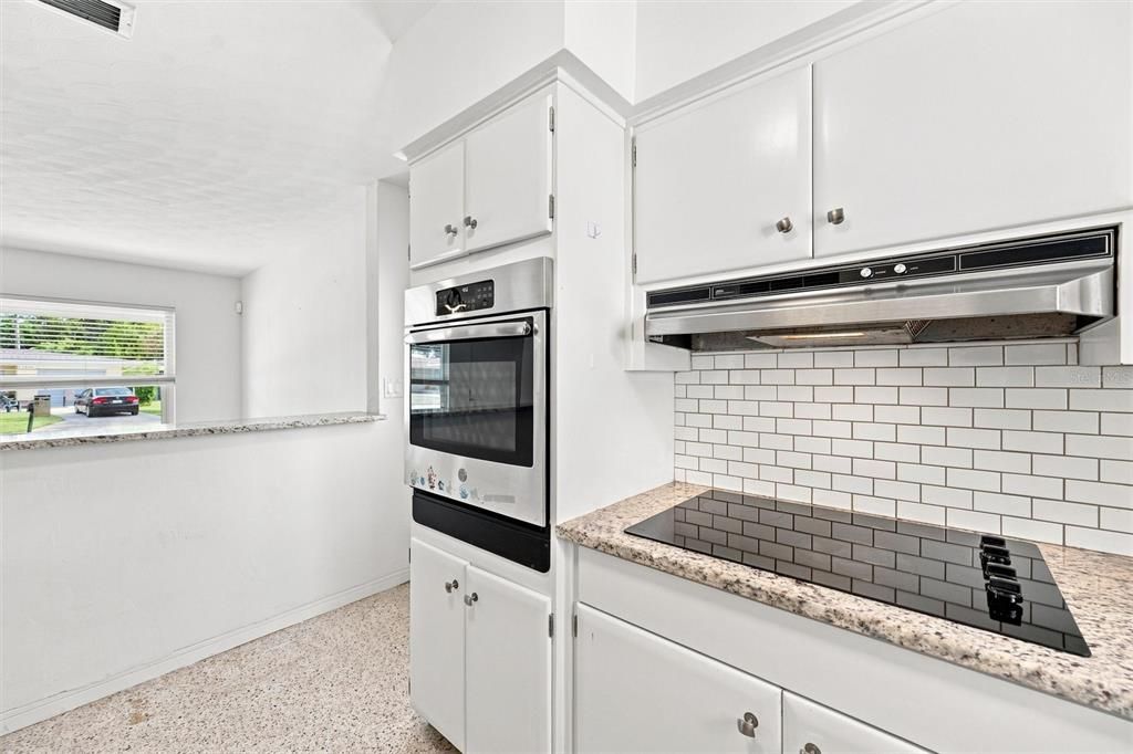 For Sale: $330,000 (3 beds, 2 baths, 1346 Square Feet)