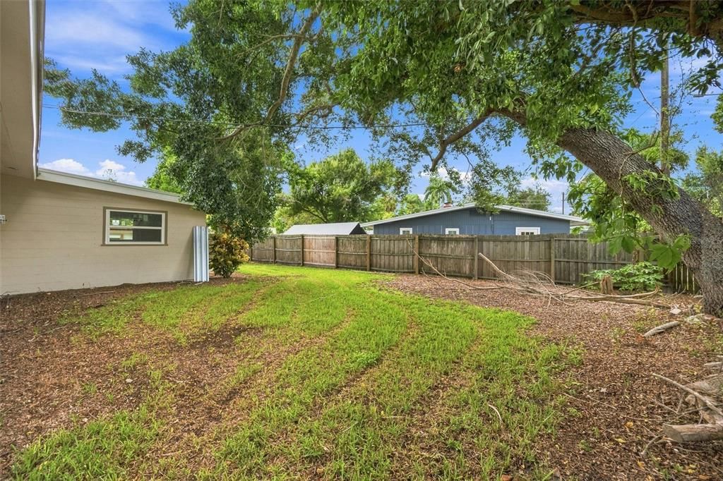 For Sale: $330,000 (3 beds, 2 baths, 1346 Square Feet)