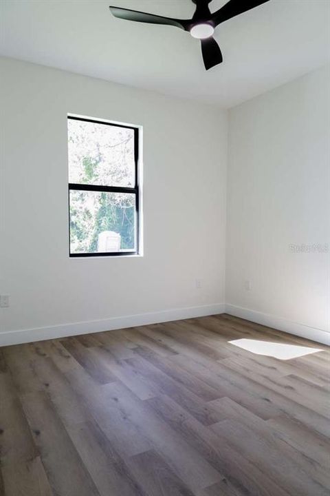 For Sale: $329,000 (3 beds, 2 baths, 1556 Square Feet)