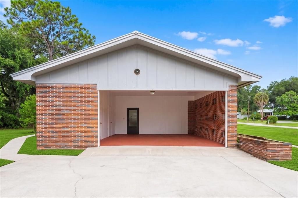 For Sale: $450,000 (3 beds, 2 baths, 2338 Square Feet)