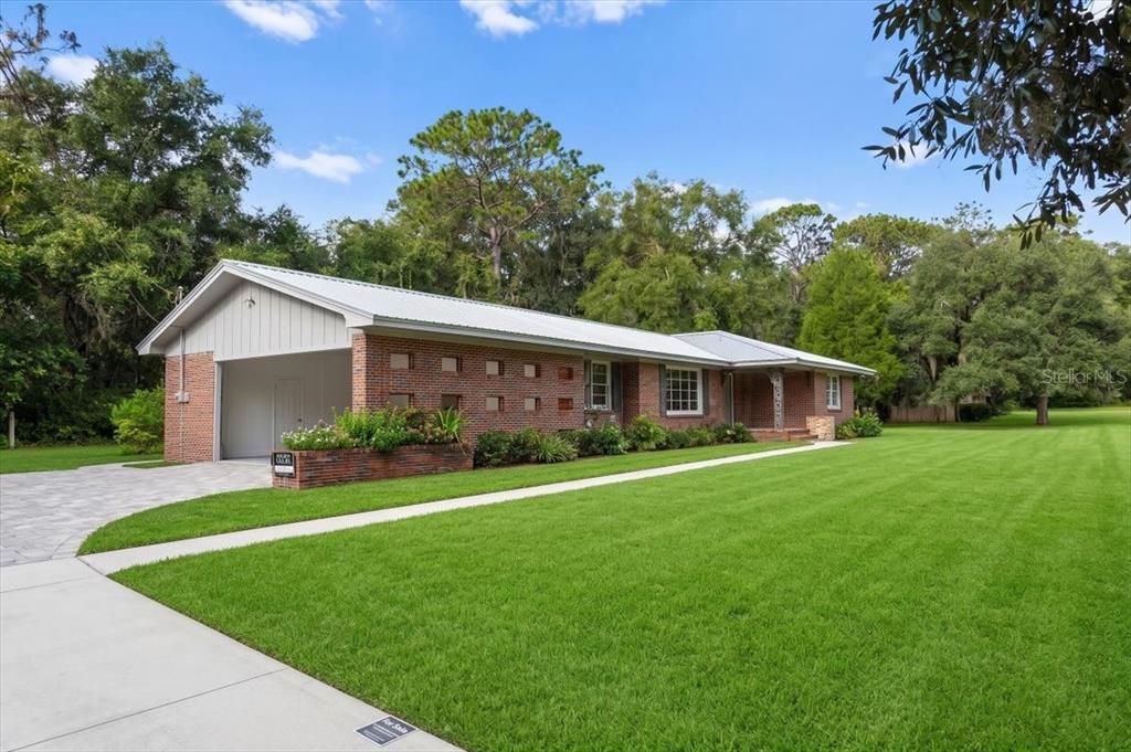 For Sale: $450,000 (3 beds, 2 baths, 2338 Square Feet)