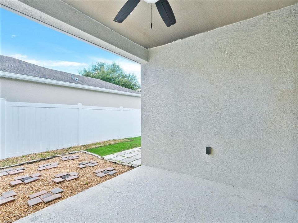 En Venta: $558,000 (3 camas, 2 baños, 2488 Pies cuadrados)