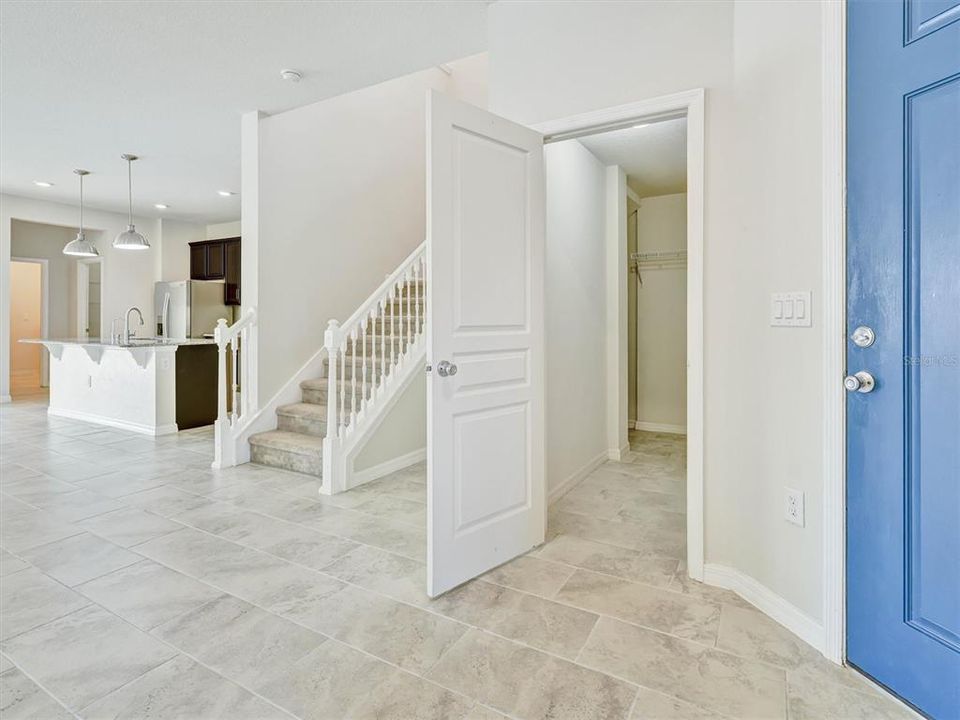 En Venta: $558,000 (3 camas, 2 baños, 2488 Pies cuadrados)