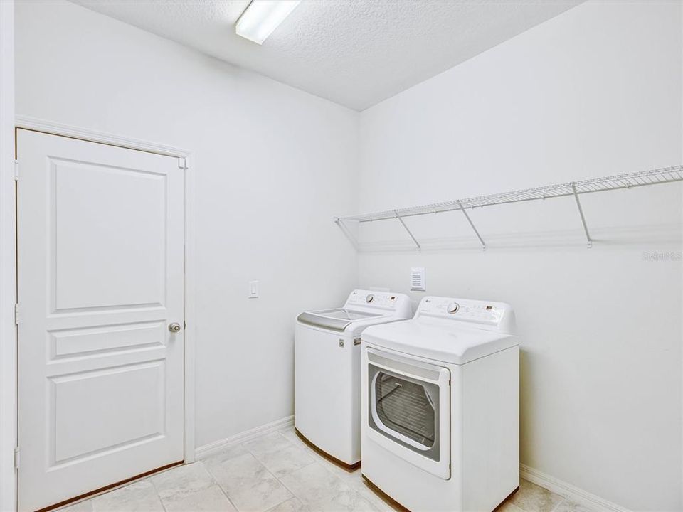En Venta: $558,000 (3 camas, 2 baños, 2488 Pies cuadrados)