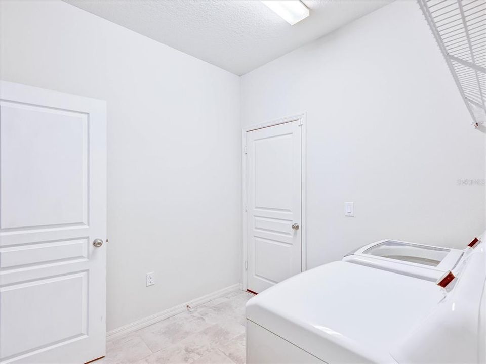 En Venta: $558,000 (3 camas, 2 baños, 2488 Pies cuadrados)