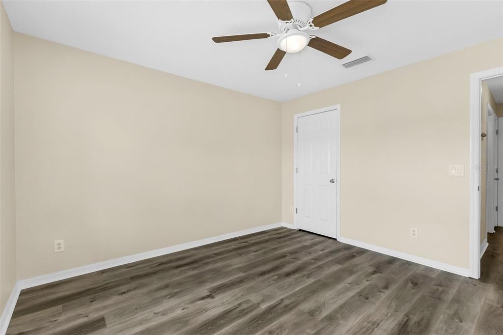 For Sale: $339,000 (3 beds, 2 baths, 1639 Square Feet)