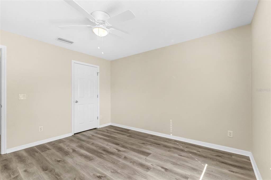 For Sale: $339,000 (3 beds, 2 baths, 1639 Square Feet)