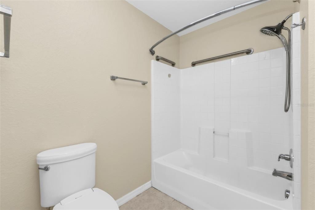 For Sale: $339,000 (3 beds, 2 baths, 1639 Square Feet)