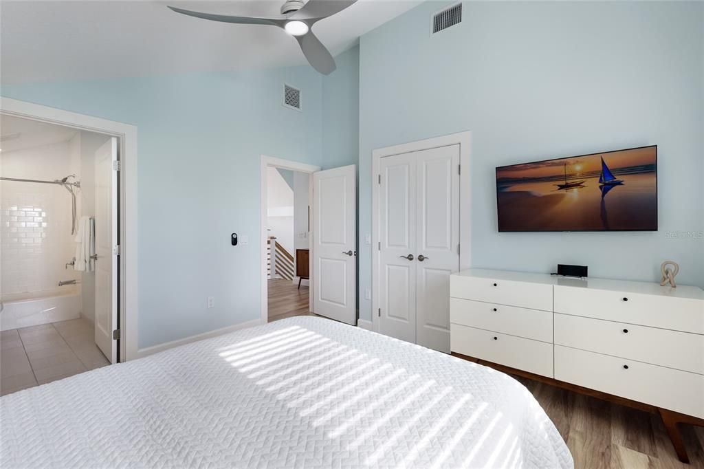 For Sale: $2,595,000 (3 beds, 3 baths, 1652 Square Feet)
