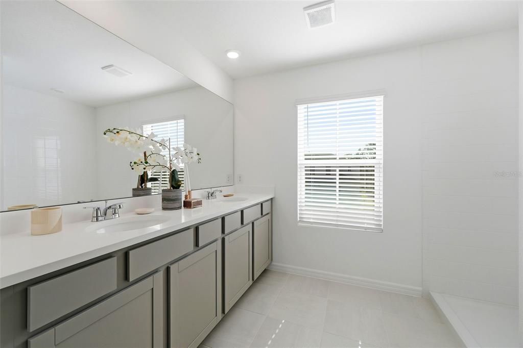 For Sale: $449,990 (4 beds, 3 baths, 2560 Square Feet)