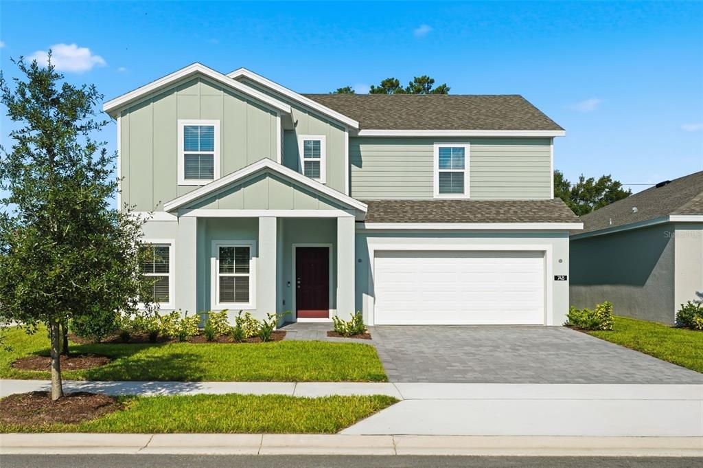 For Sale: $449,990 (4 beds, 3 baths, 2560 Square Feet)
