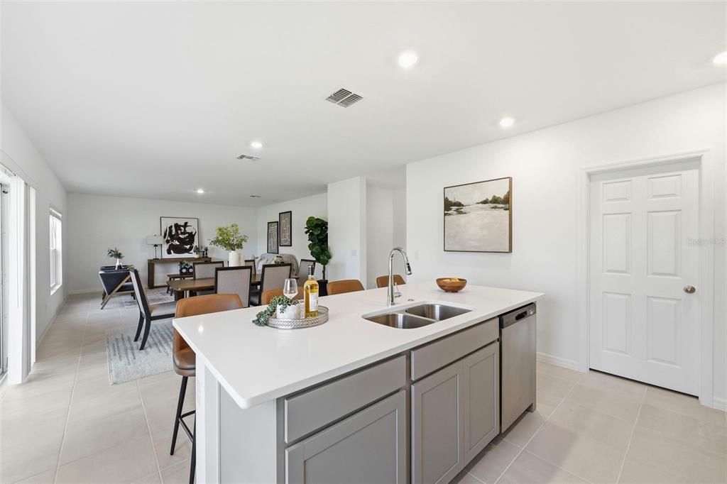 For Sale: $449,990 (4 beds, 3 baths, 2560 Square Feet)