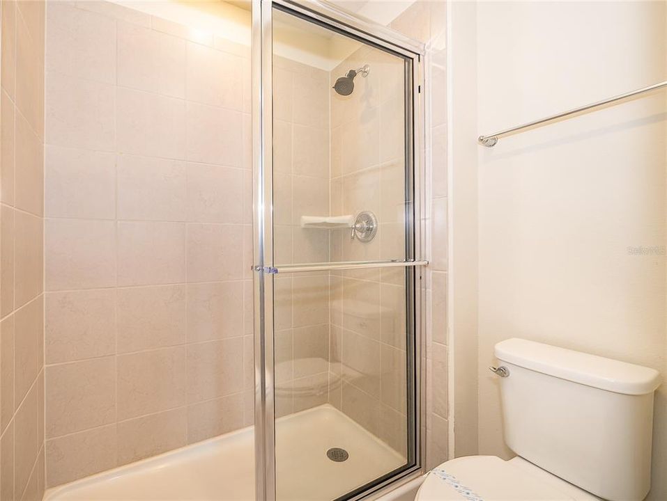 For Sale: $585,000 (5 beds, 4 baths, 2281 Square Feet)