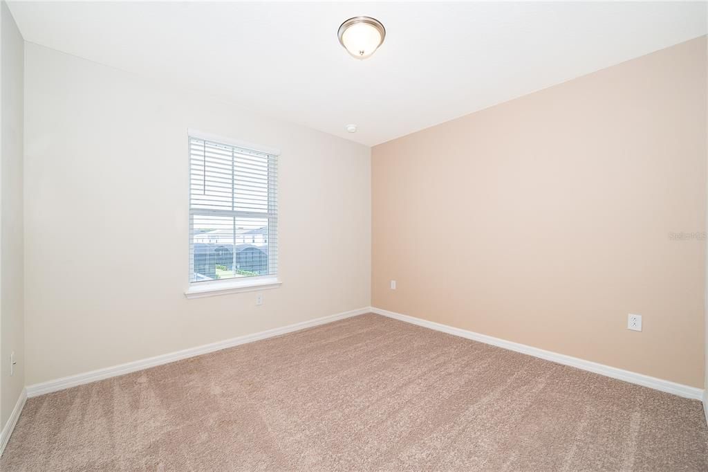 For Sale: $585,000 (5 beds, 4 baths, 2281 Square Feet)