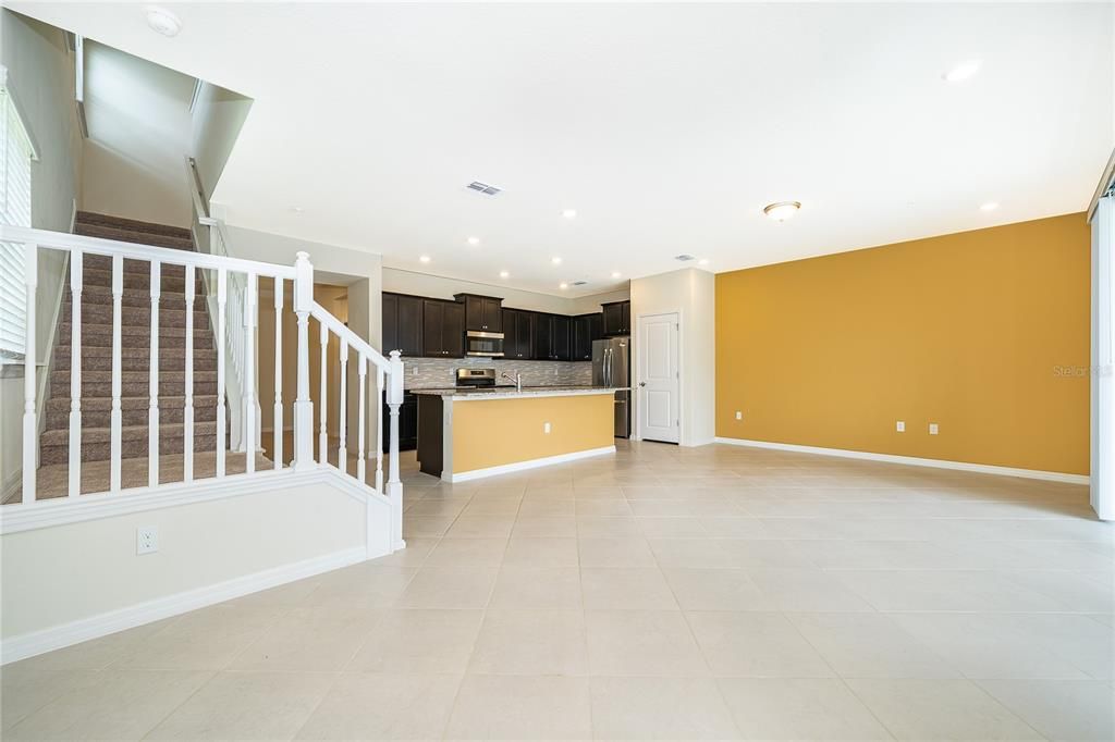 For Sale: $585,000 (5 beds, 4 baths, 2281 Square Feet)